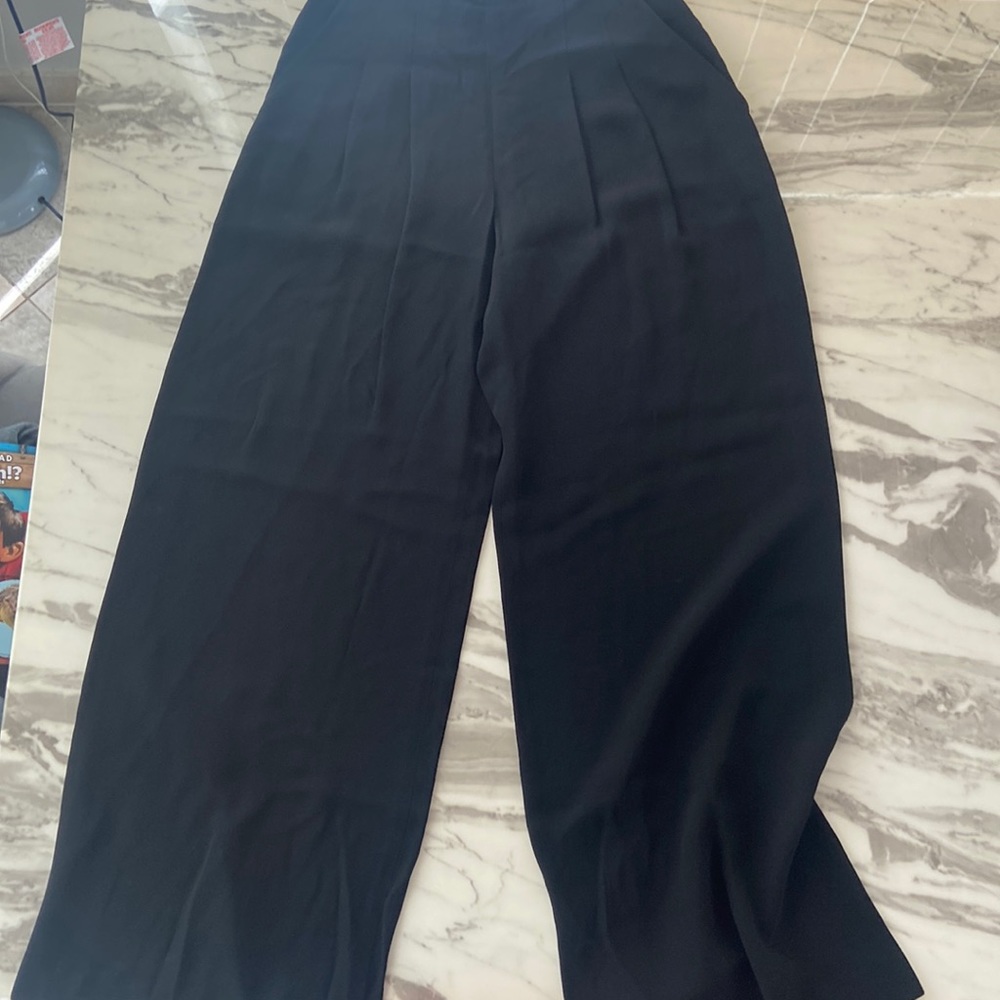 Lafayette 148 new york pants, size 2. MP623R-0638